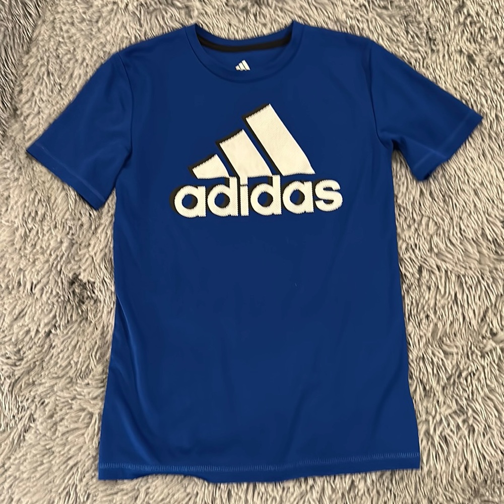 Boys Adidas short sleeve Climalite tee. Size M